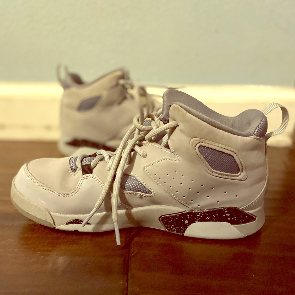 Kids Nike Jordan Basketball shoes size 3